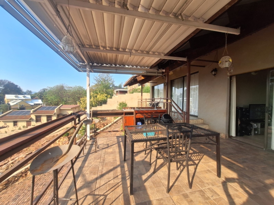 To Let 2 Bedroom Property for Rent in Meerhof North West